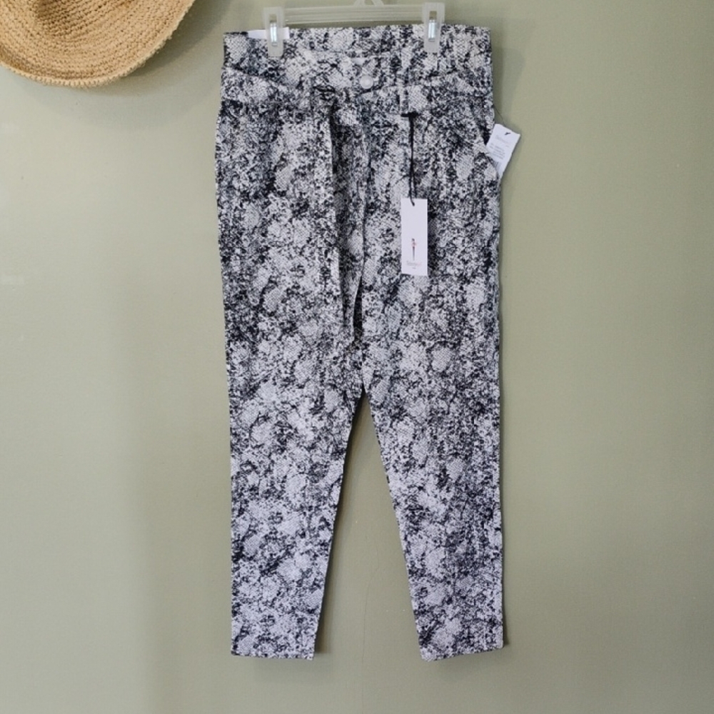 Skinnygirl Black and White Straight Leg Pants